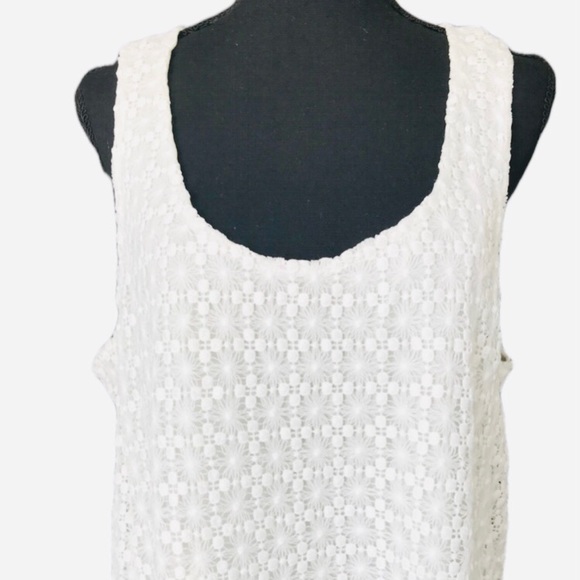 🎀Cable & Gauge XL Embroidered Lace Front White Ladies Sleeveless Top - Picture 2 of 5